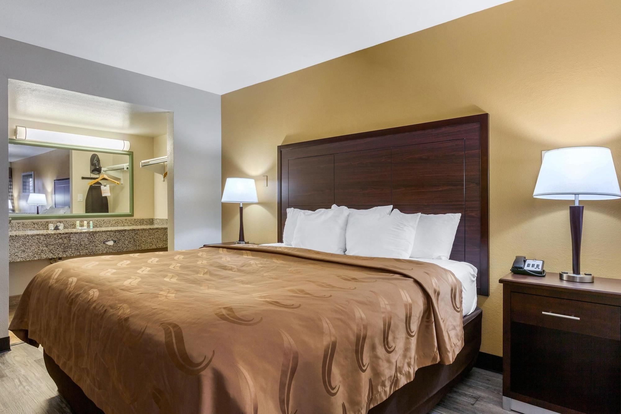 Quality Inn & Suites Near Downtown Mesa Eksteriør bilde