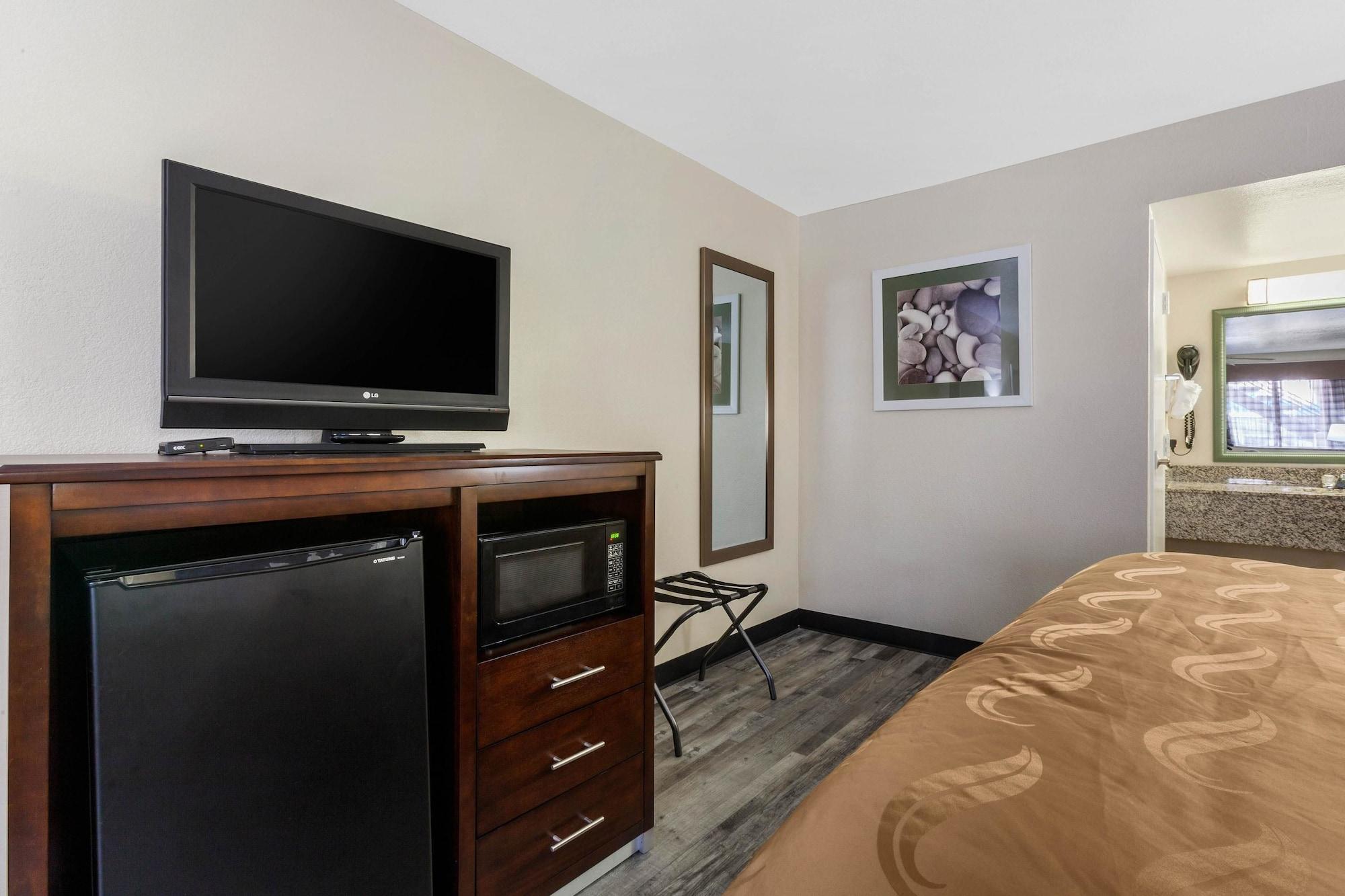 Quality Inn & Suites Near Downtown Mesa Eksteriør bilde