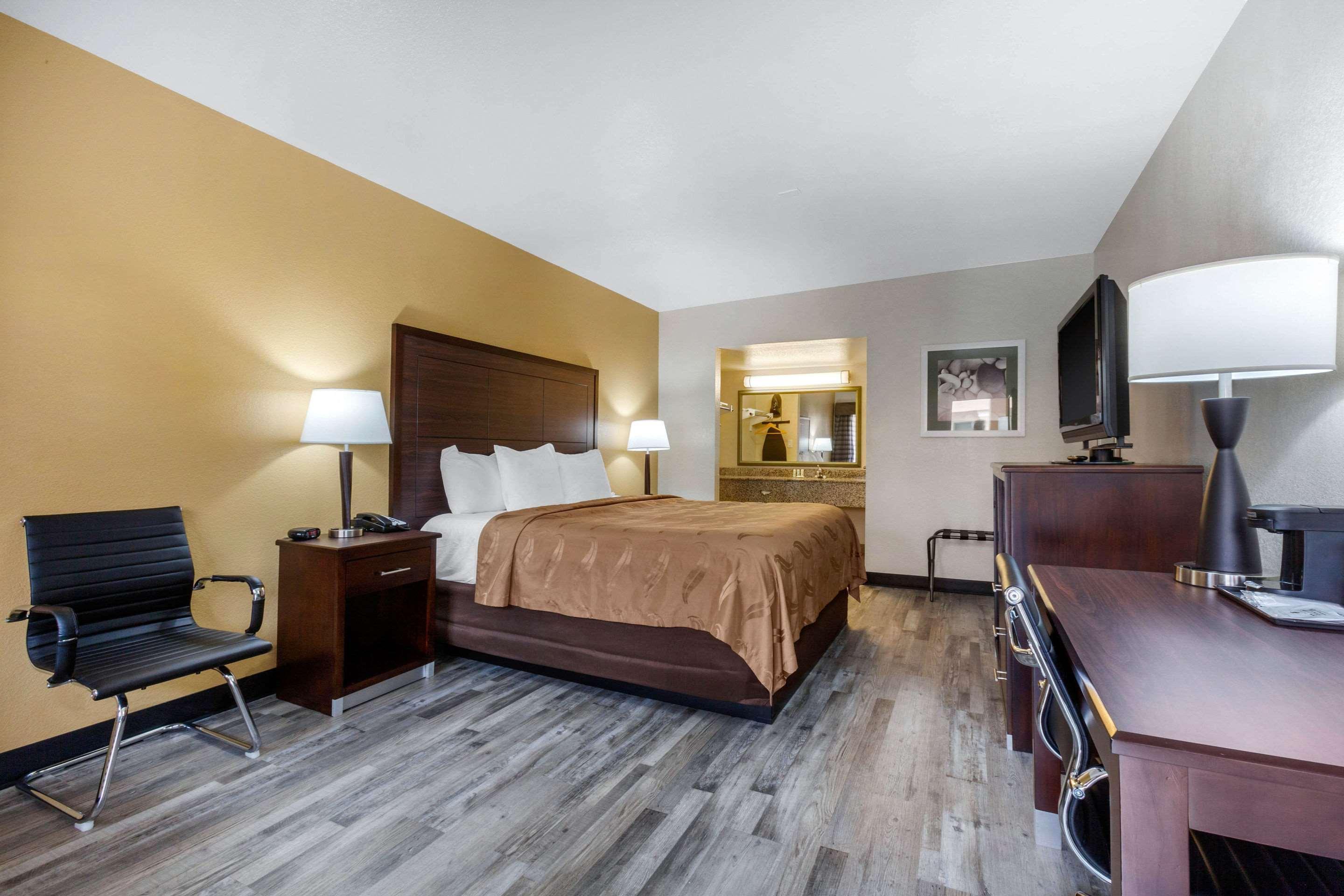 Quality Inn & Suites Near Downtown Mesa Eksteriør bilde