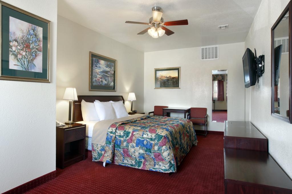 Quality Inn & Suites Near Downtown Mesa Eksteriør bilde