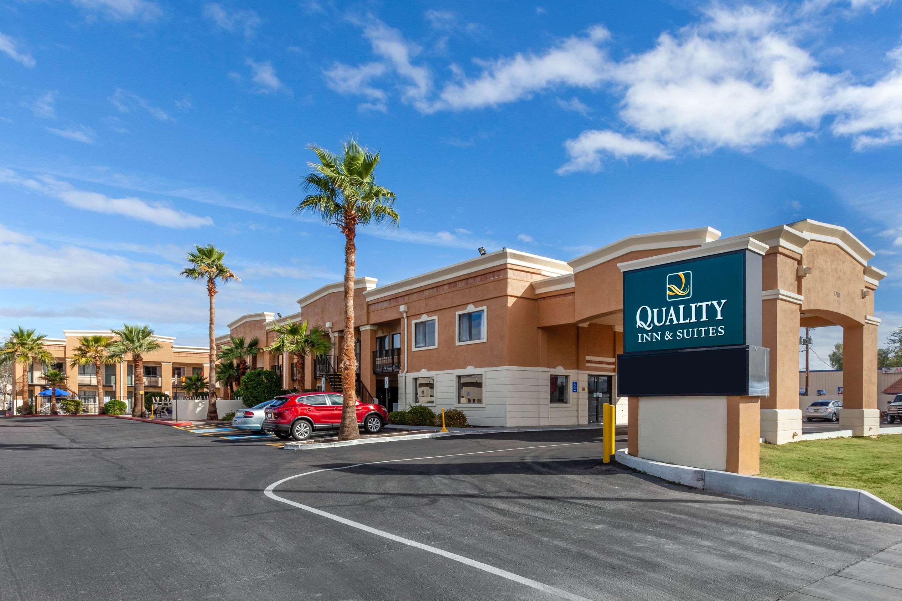 Quality Inn & Suites Near Downtown Mesa Eksteriør bilde
